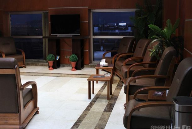 Pearl Lounge (Terminal 2)