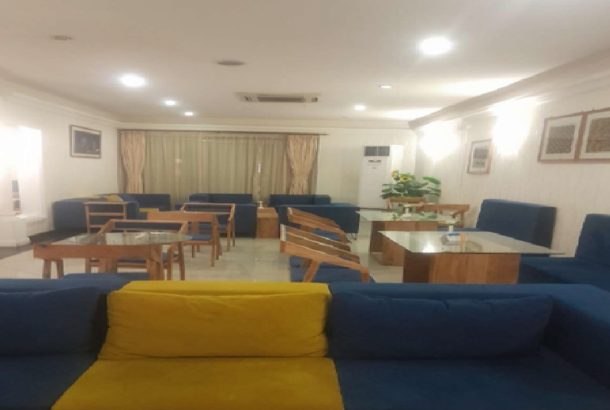Safari Comfort Lounge (Terminal 1)