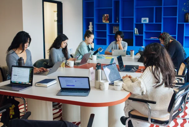 atworld-alex1-berlin-coworking-team-01